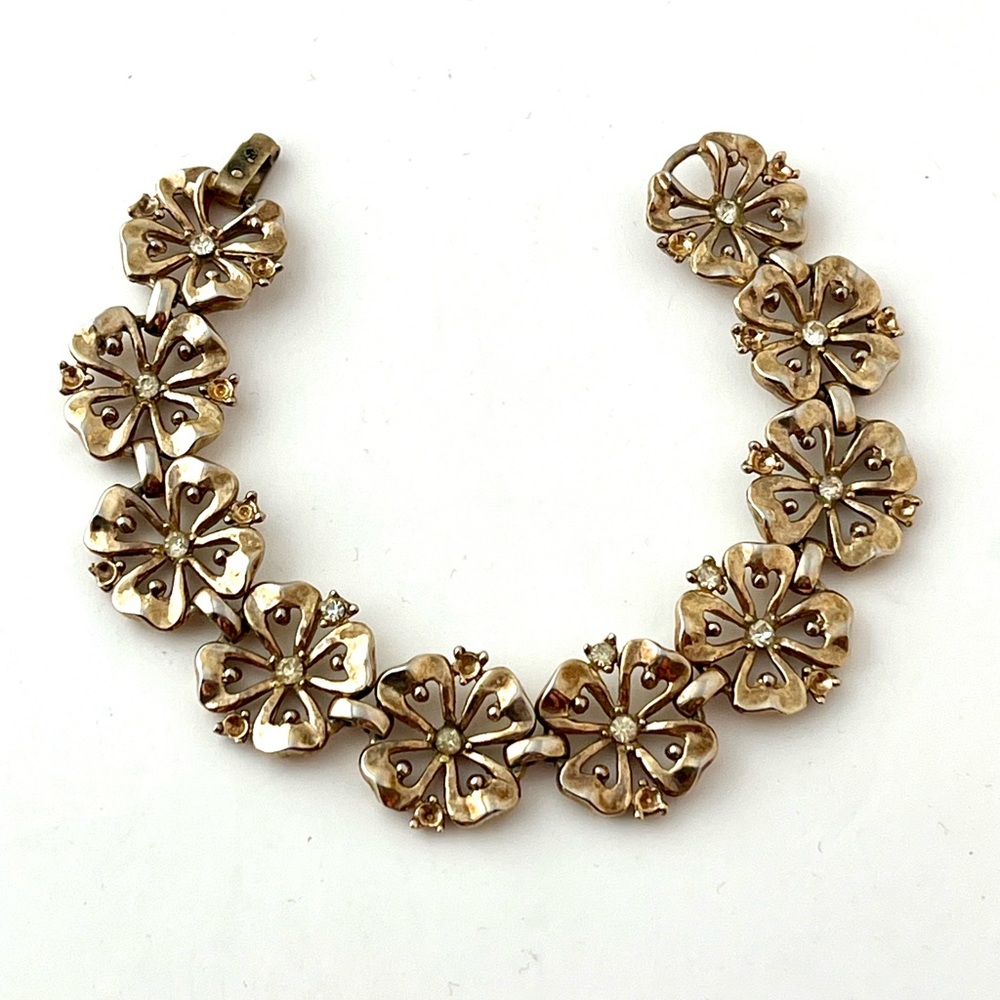 Trifari 4 Leaf Clover Bracelet- missing rhinestones
